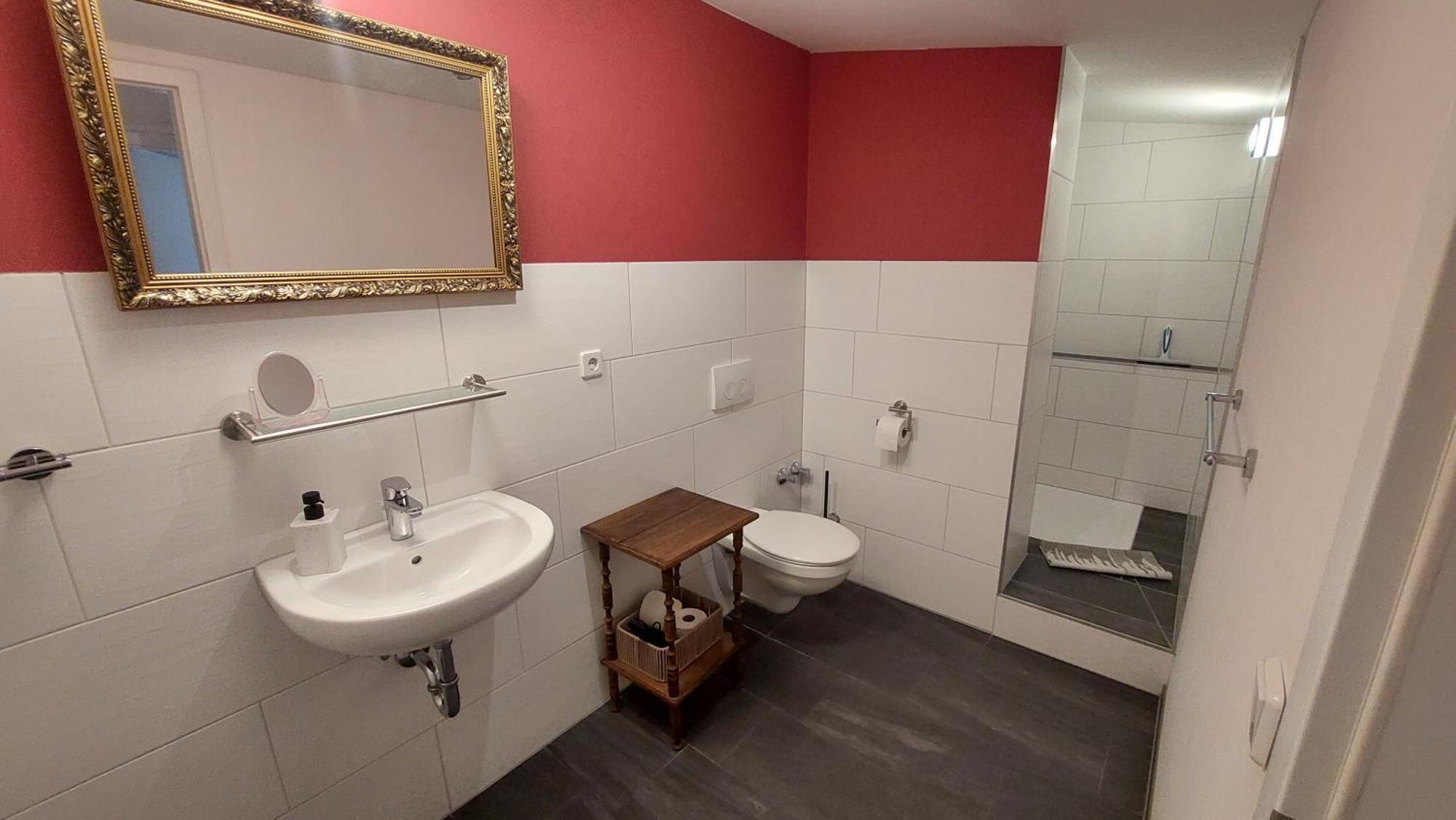 Spreewald Spreemilia Gurkenbude Lübbenau Kamer foto